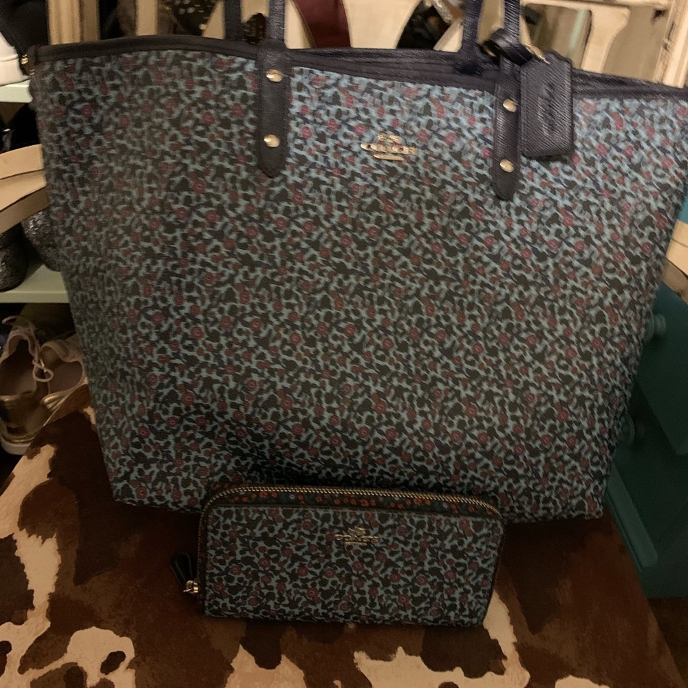 Coach Large Tote and Wallet